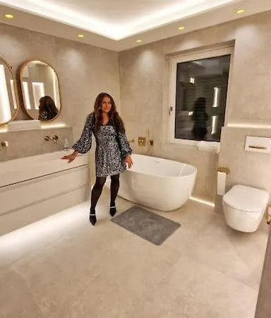 Luxurious Large With Pool, Garden, Koi Pond Μόναχο