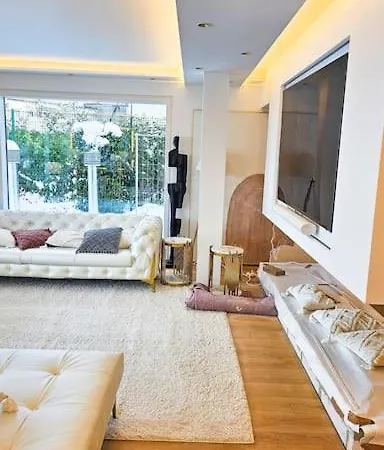 Luxurious Large With Pool, Garden, Koi Pond *